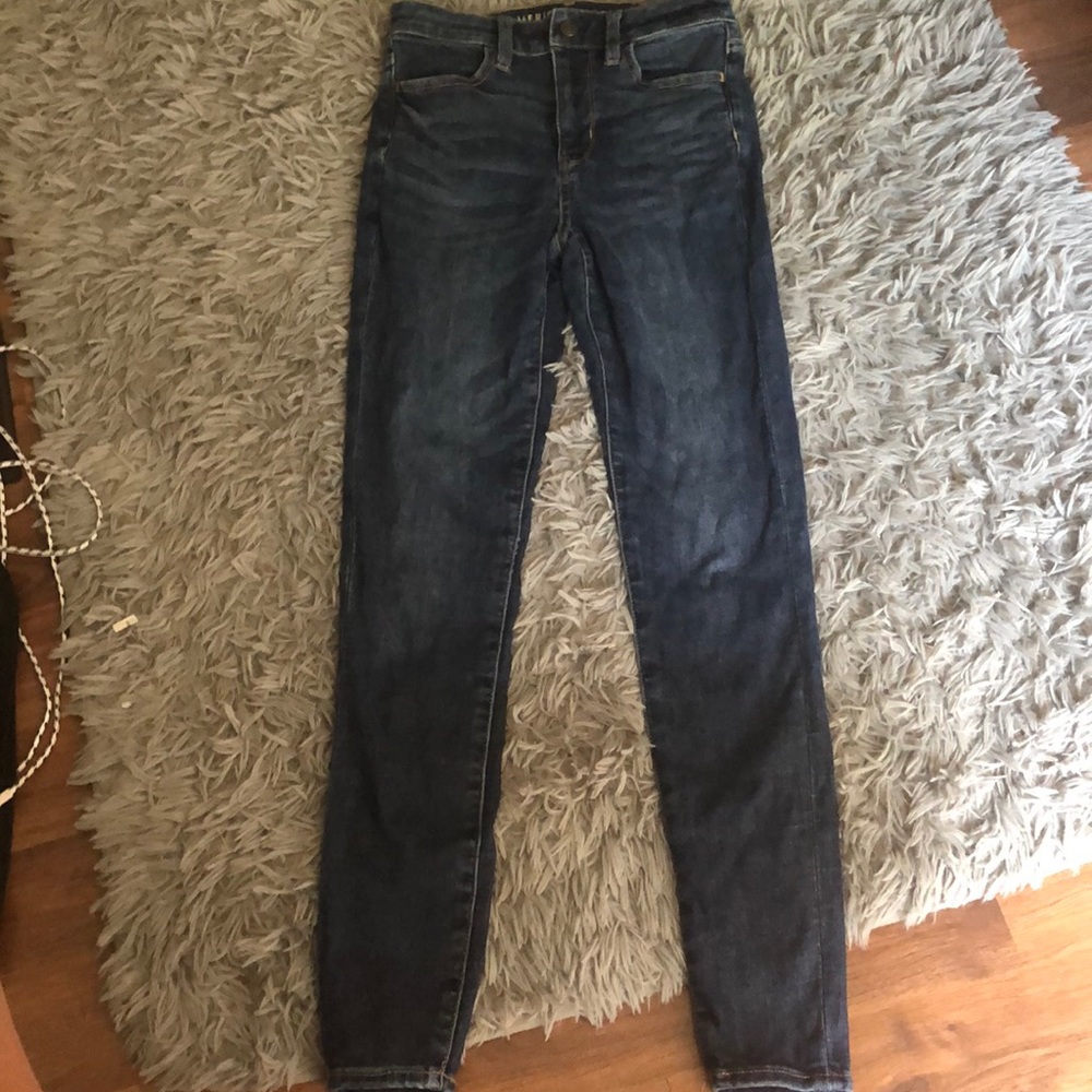 American eagle plain blue jeans